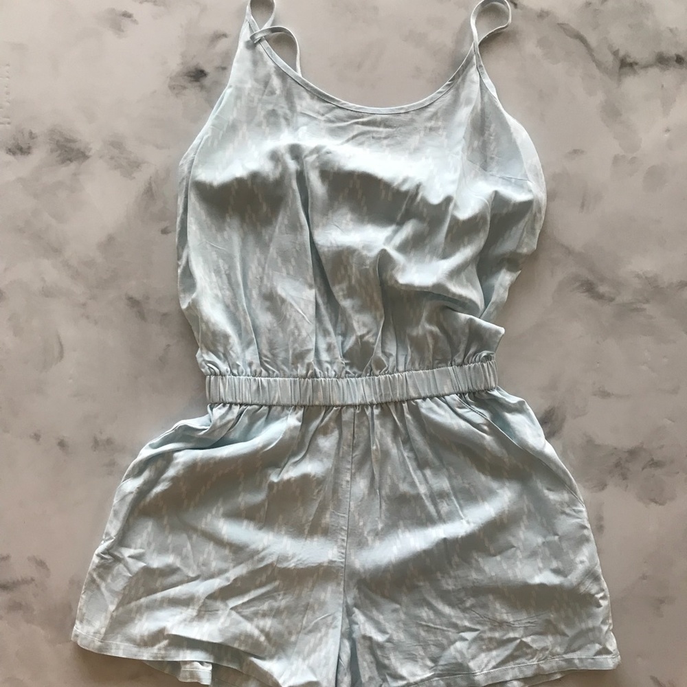 New light blue Gap romper, XS
